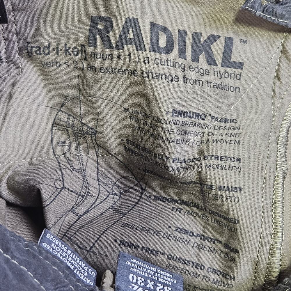 Kuhl Radikl Cargo Pant Men 32x30 Lightweight Performance Technical Klassik Green - Picture 12 of 16
